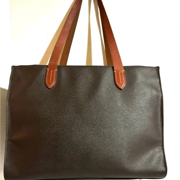 Dooney Bourke dark brown textured leather shoulder handbag - Picture 2 of 12